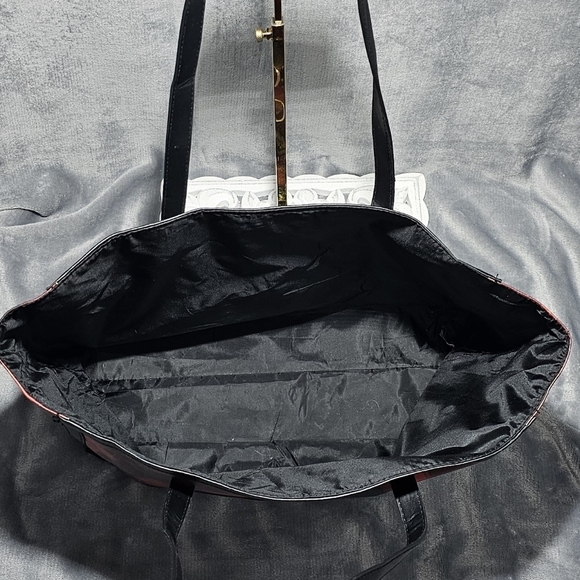 VICTORIA'S SECRET | BUFFALO PLAID LARGE TOTE BAG - NWT! - Picture 4 of 7